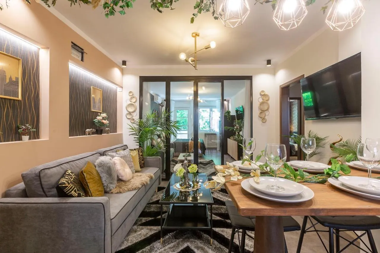 Stylish Quentin Apartment In The King Street Budapešť