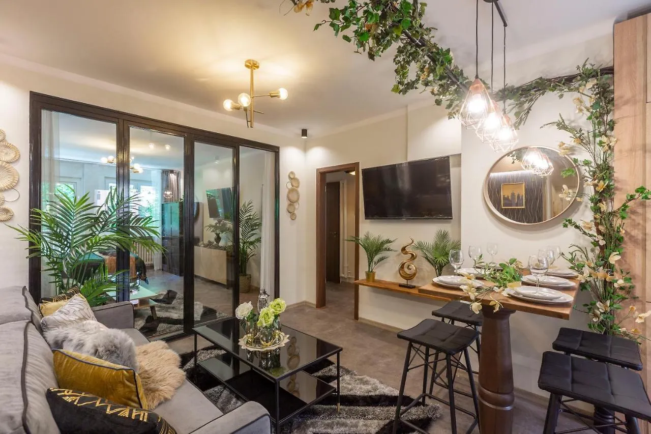 Stylish Quentin Apartment In The King Street Budapešť