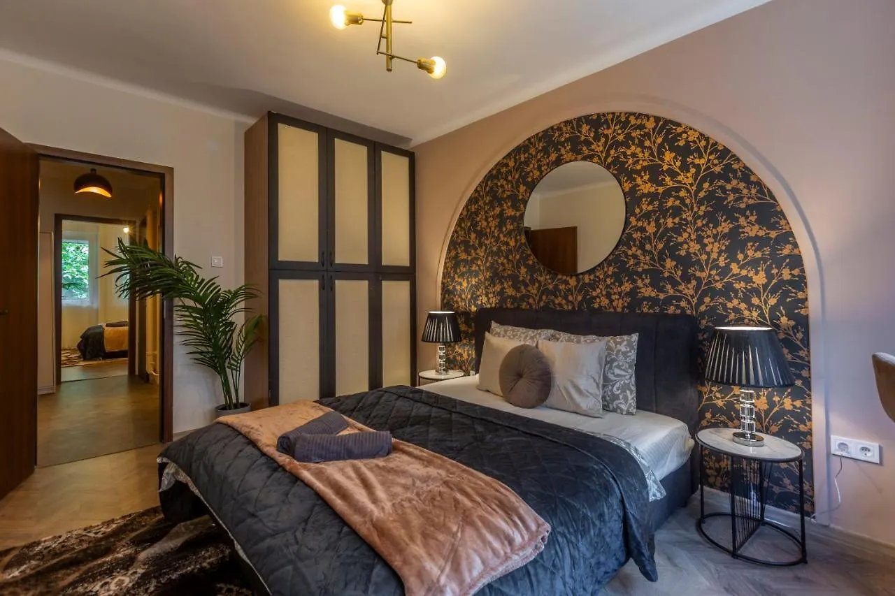 Stylish Quentin Apartment In The King Street Budapest