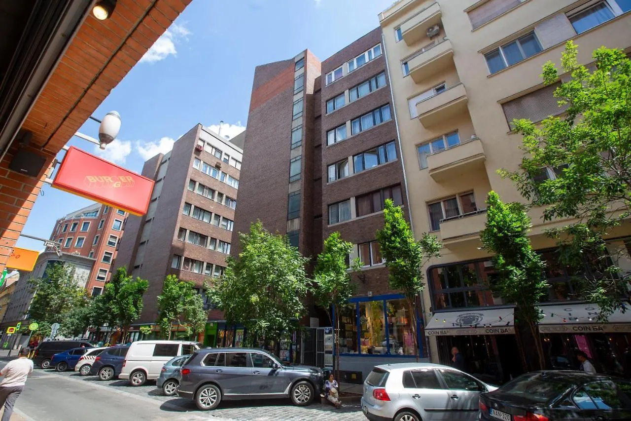 Stylish Quentin Apartment In The King Street Budapest