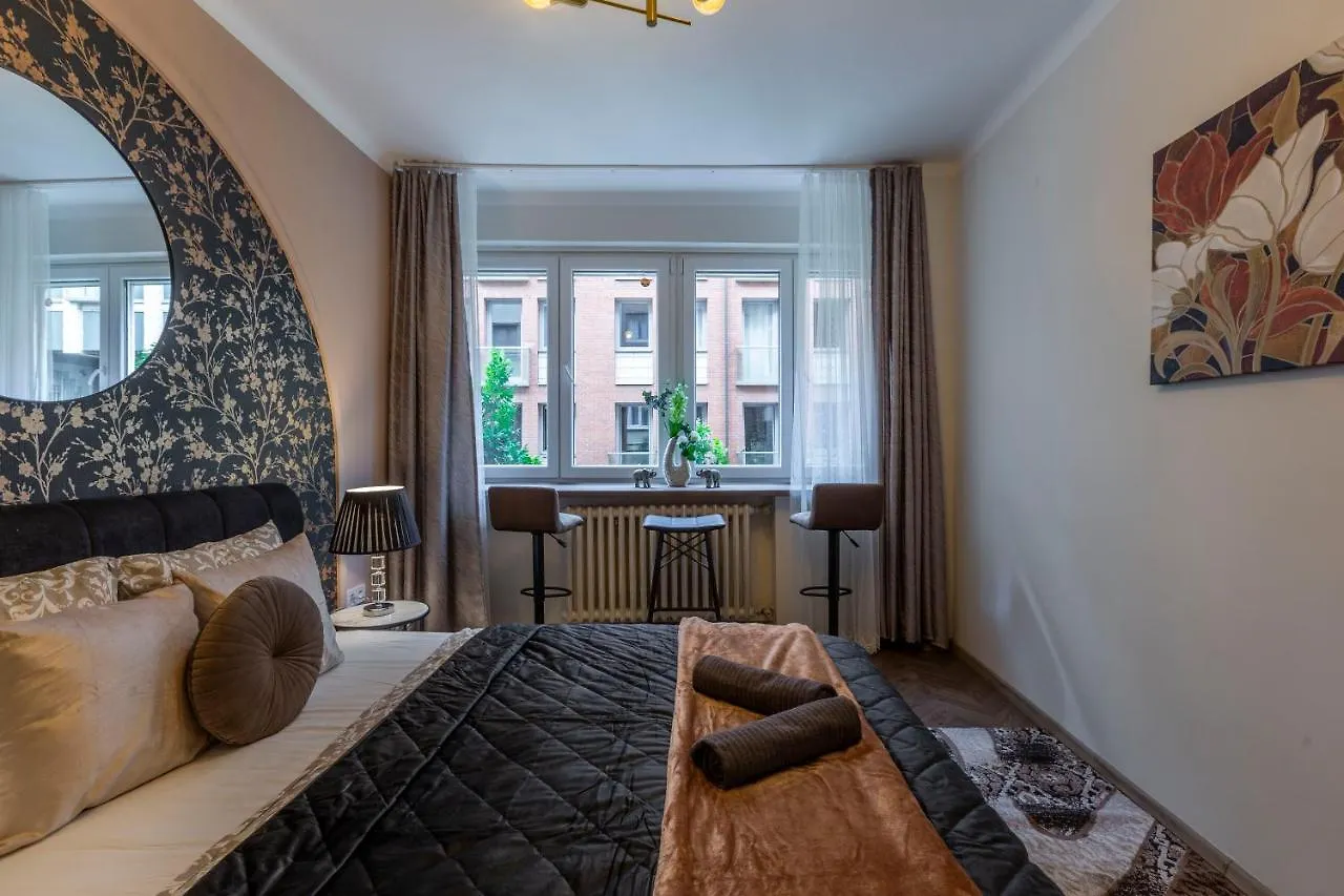 Stylish Quentin Apartment In The King Street Budapest
