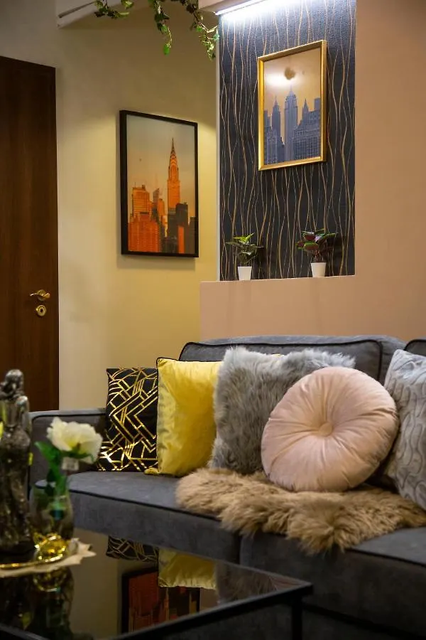 Stylish Quentin Apartment In The King Street Budapest