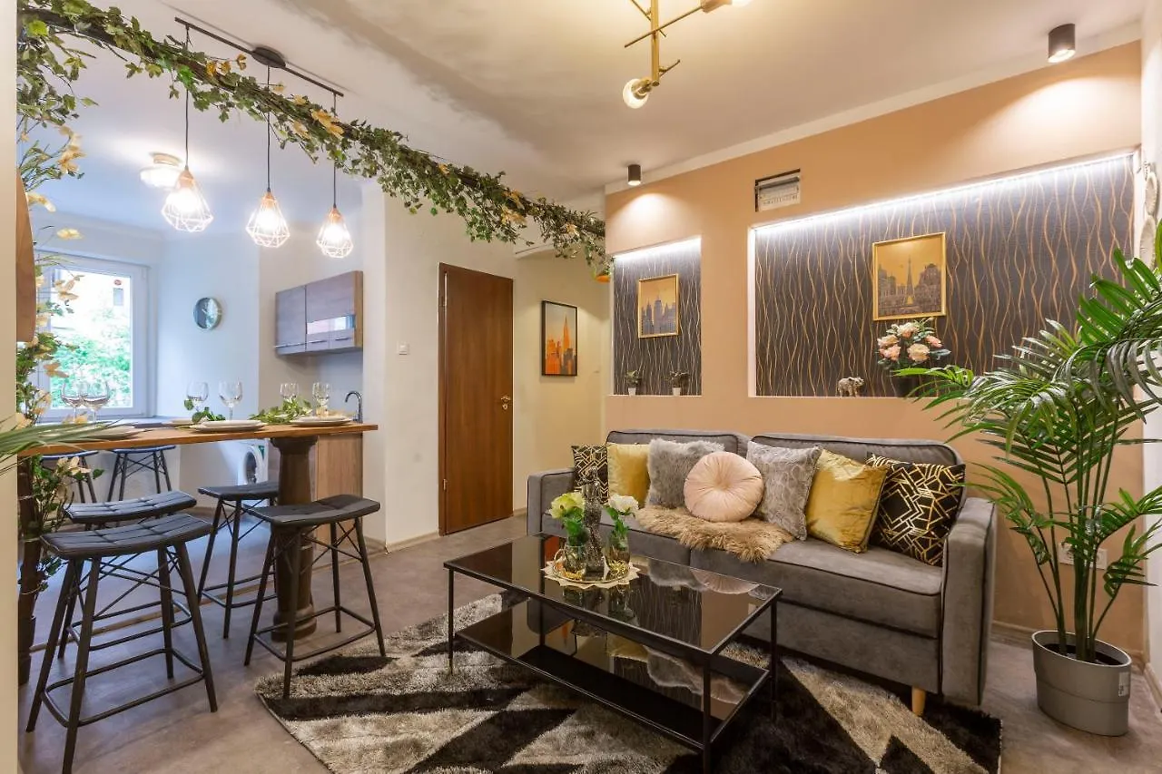 Stylish Quentin Apartment In The King Street Budapest